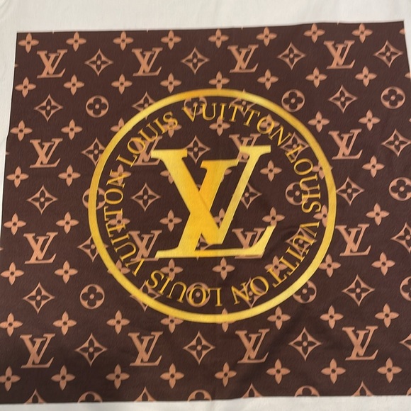 White cap sleeve tee with LV logo. No care tags. Feels like rayon/cotton blend. - Picture 10 of 11